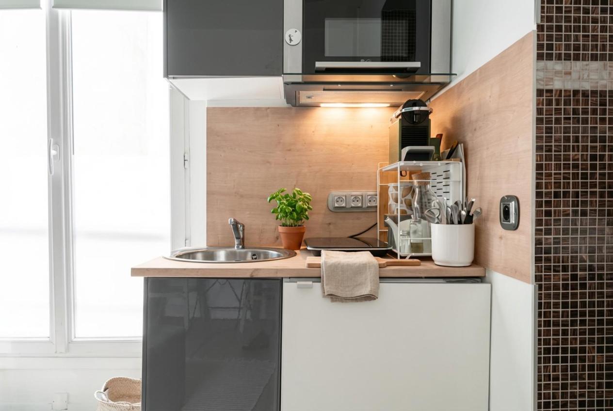 Furtive - Galeries Lafayette Apartment *